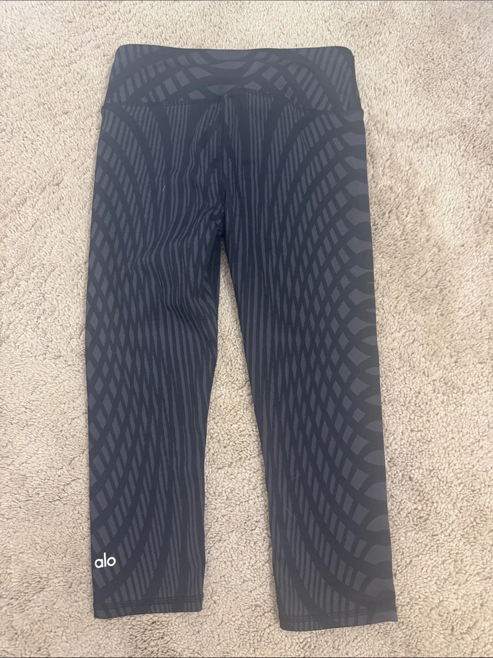 ALO Yoga Crop Leggings size XS